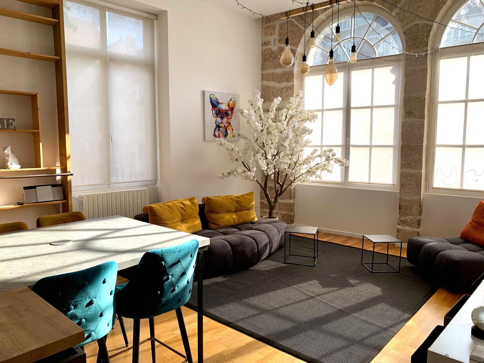 Les Fabuleux Appartements Du Coeur De Ville - Place Victor Hugo Besançon Esterno foto